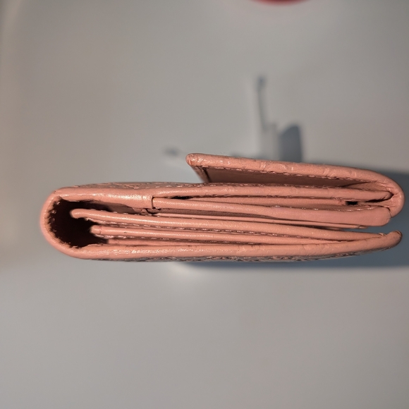 Authentic Gucci Micro Guccissima Monogram Long Wallet with Flap Closure - Picture 11 of 13